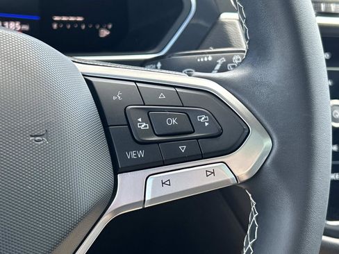 Certified 2023 Volkswagen Tiguan SE R-Line AWD/4WD image 24