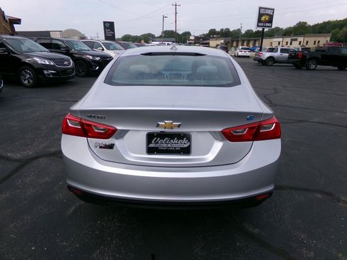 Used 2018 Chevrolet Malibu Hybrid FWD image 4