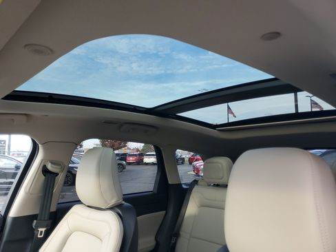 New 2026 Lincoln Corsair Reserve w/ Jet Appearance Package image 11