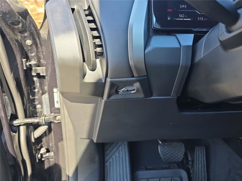 Used 2025 BMW X3 xDrive30i w/ Convenience Package image 33