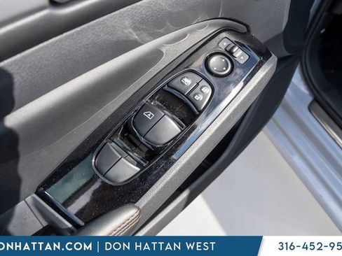 Used 2023 Jeep Compass Limited AWD/4WD image 16