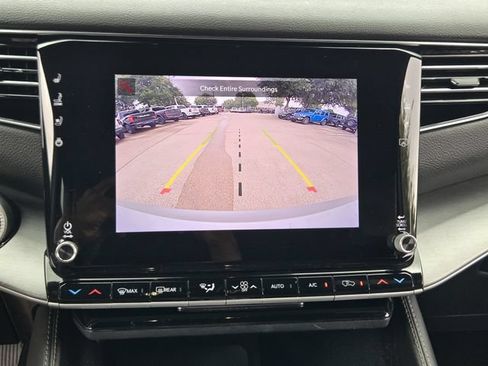 Certified 2025 Jeep Wagoneer L Series II AWD/4WD image 16