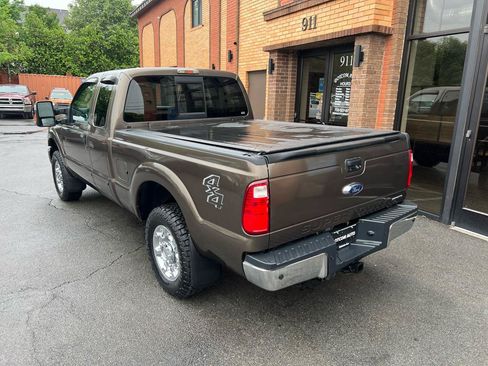 Used 2016 Ford F250 XLT w/ XLT Premium Package AWD/4WD image 5
