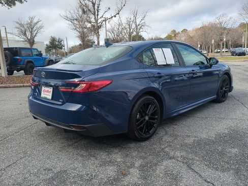 Certified 2025 Toyota Camry SE image 5