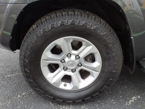 Used 2020 Toyota 4Runner SR5 image 10