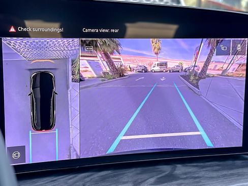 Used 2025 Audi Q5 Premium Plus w/ Premium Plus image 12