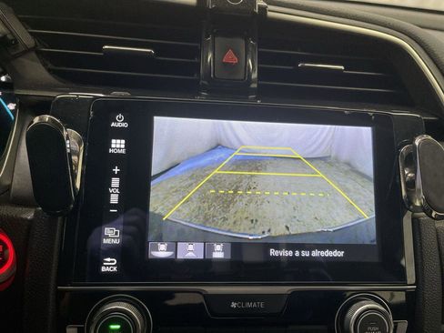 Used 2017 Honda Civic Touring image 17