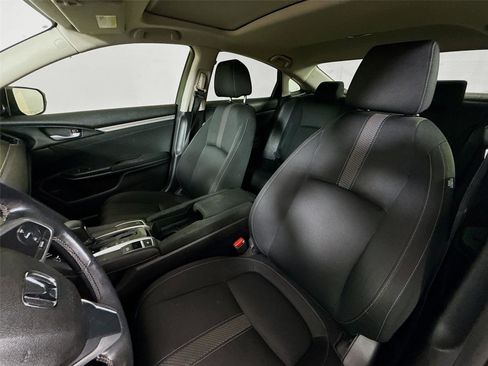 Used 2018 Honda Civic EX-T image 2