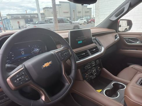 Used 2024 Chevrolet Suburban High Country w/ Max Trailering Package AWD/4WD image 6
