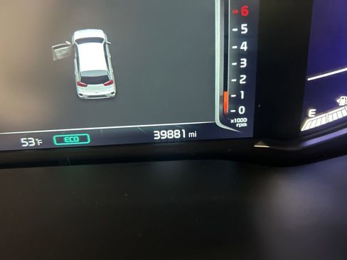 Used 2021 Kia Niro Touring w/ Paint Protection Package image 16