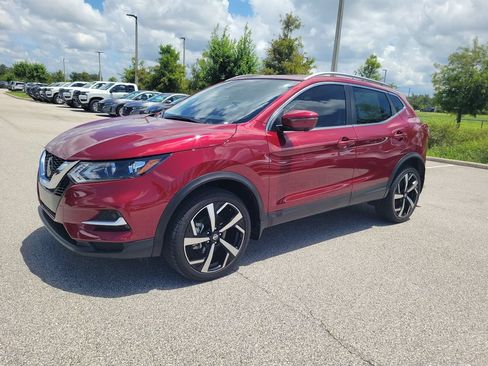Used 2022 Nissan Rogue Sport SL FWD image 5