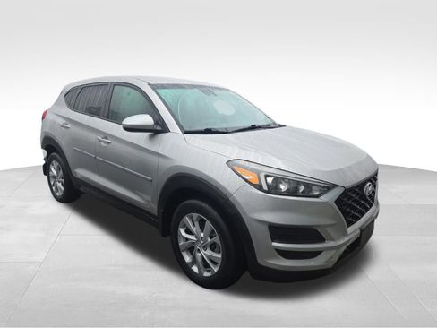 Used 2020 Hyundai Tucson SE image 2