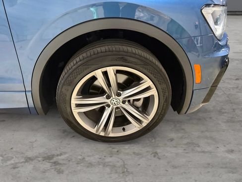 Used 2019 Volkswagen Tiguan SEL R-Line AWD/4WD image 46
