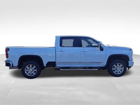 New 2026 Chevrolet Silverado 2500 High Country w/ High Country Premium Package AWD/4WD image 6