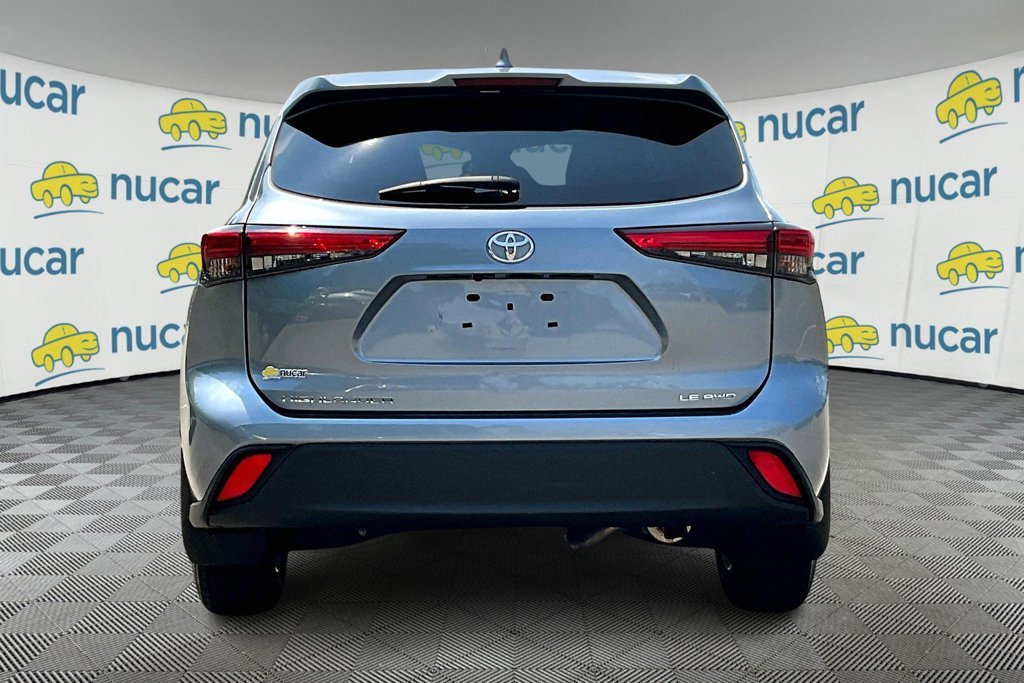 Used 2021 Toyota Highlander LE AWD/4WD image 5