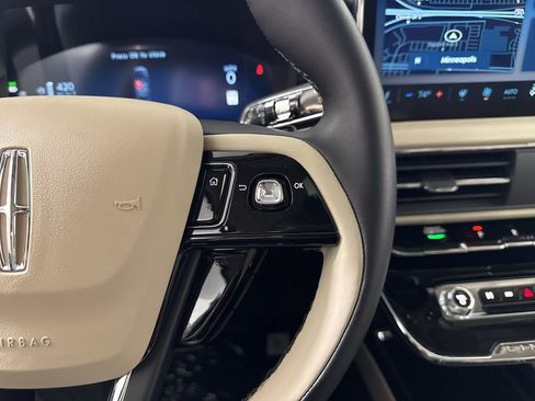 New 2026 Lincoln Corsair Premiere image 15