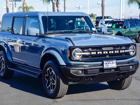 Certified 2025 Ford Bronco Outer Banks image 3