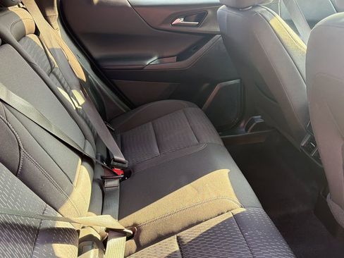 Used 2025 Chevrolet Equinox LT image 25