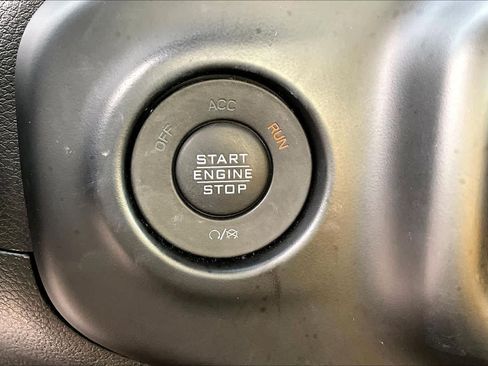 Used 2023 Jeep Gladiator Overland w/ Popular Equipment Package AWD/4WD image 31