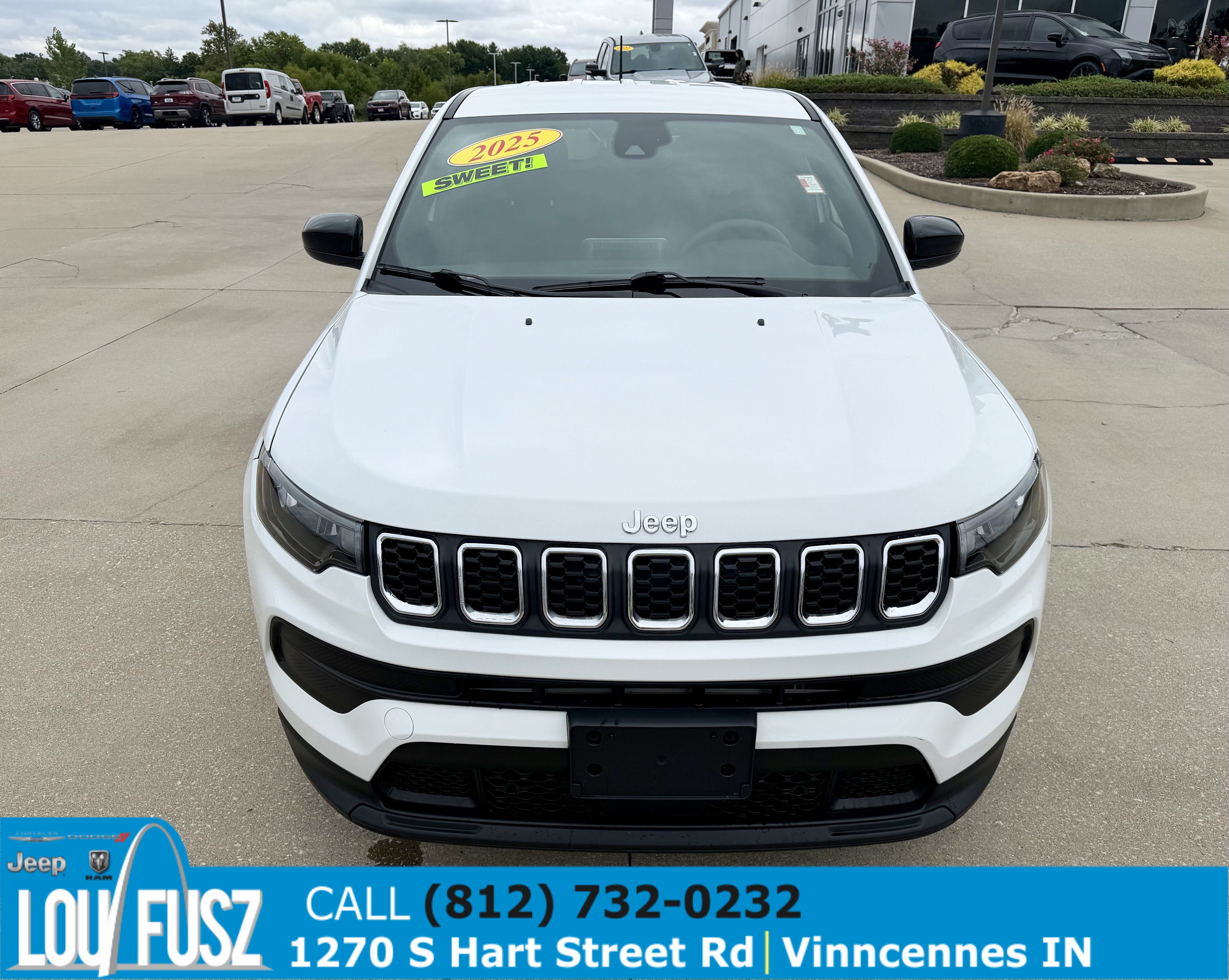 Used 2025 Jeep Compass Sport AWD/4WD image 2