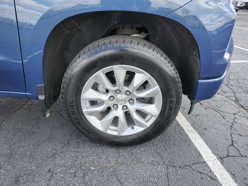 Used 2024 Chevrolet Silverado 1500 Custom image 10