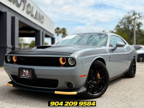 Used 2021 Dodge Challenger R/T Scat Pack w/ T/A Package RWD image 2