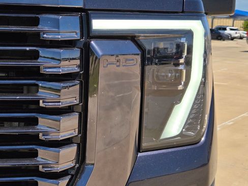 Used 2024 GMC Sierra 3500 Denali Ultimate AWD/4WD image 33