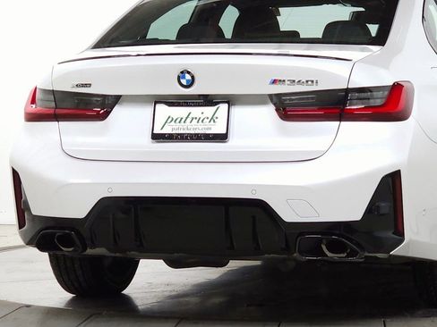 Used 2025 BMW M340i xDrive w/ Premium Package image 12