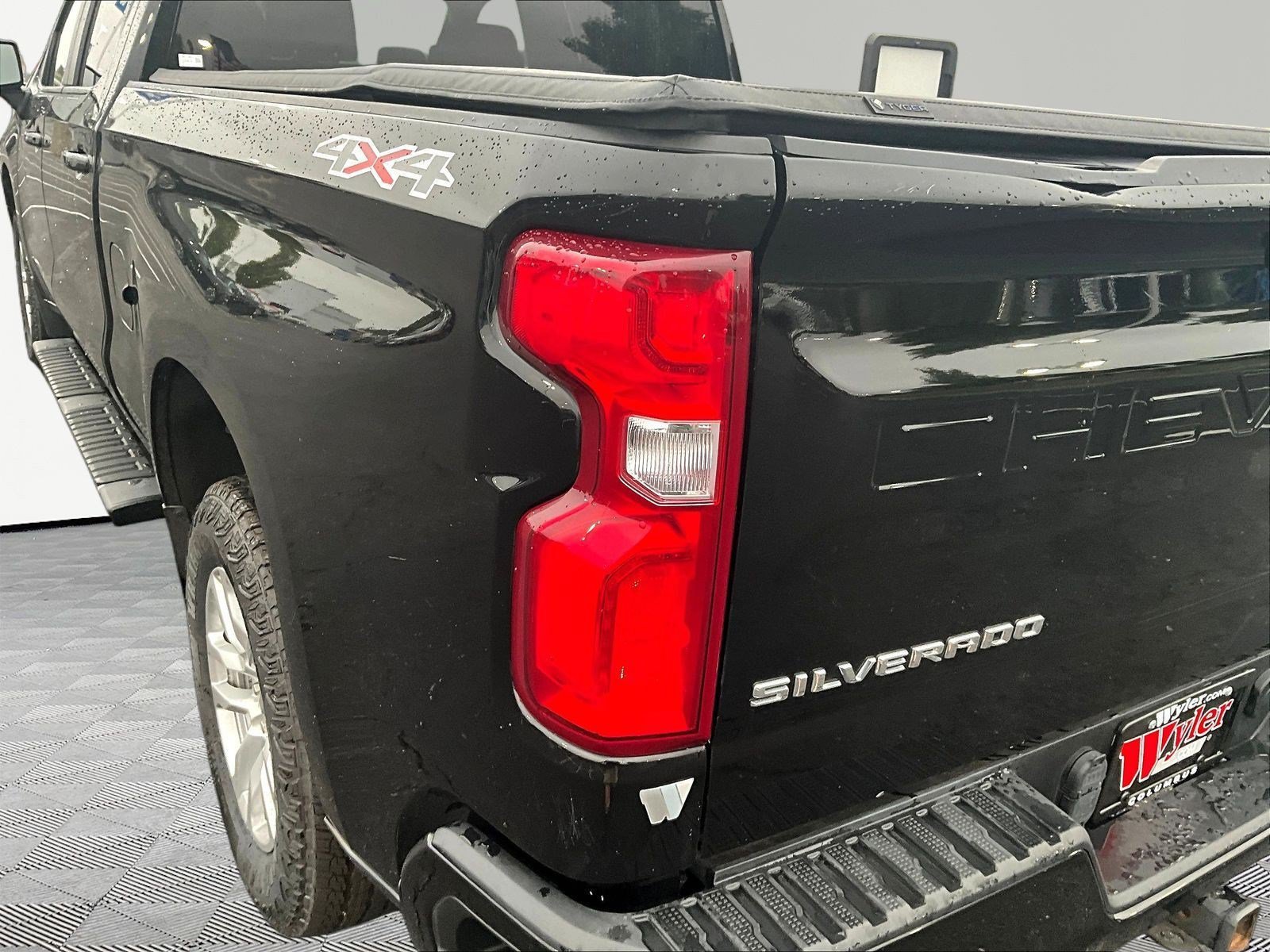 Used 2021 Chevrolet Silverado 1500 RST AWD/4WD image 23