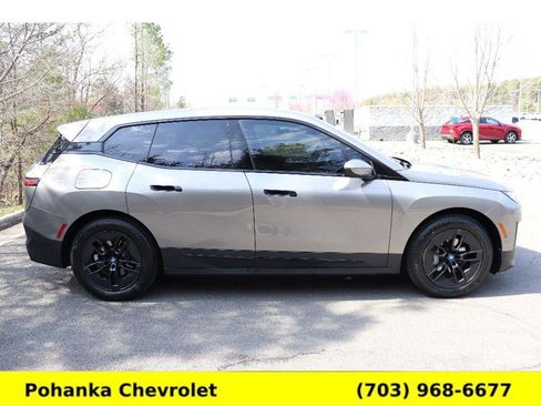 Used 2024 BMW iX xDrive50 AWD/4WD image 8