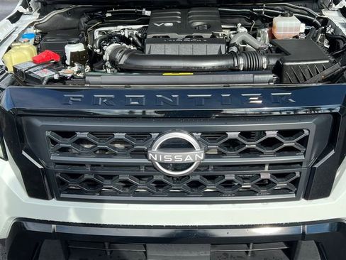 Certified 2023 Nissan Frontier SV w/ Midnight Edition Package image 26