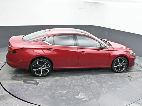 Used 2024 Nissan Altima 2.5 SR w/ SR Premium Package image 47