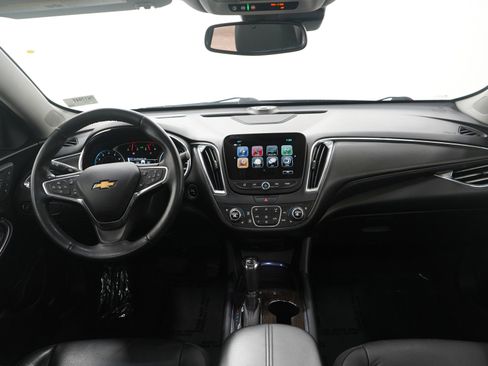 Used 2018 Chevrolet Malibu Premier w/ Premier Sun and Wheel Package image 14