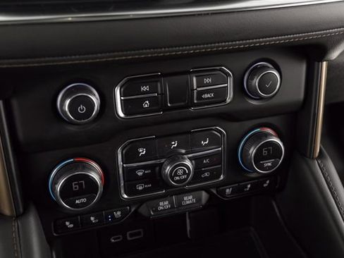 Used 2023 Chevrolet Tahoe High Country w/ LPO, Illumination Package AWD/4WD image 18