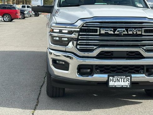 New 2026 RAM 3500 Laramie AWD/4WD image 13
