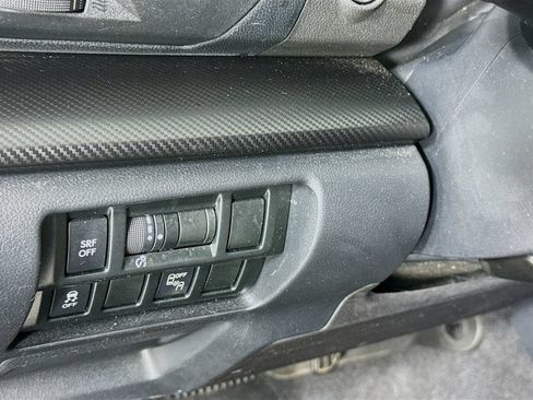 Used 2019 Subaru Crosstrek 2.0i Premium w/ Eyesight System AWD/4WD image 10