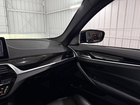 Used 2021 BMW M550i xDrive w/ Executive Package AWD/4WD image 51