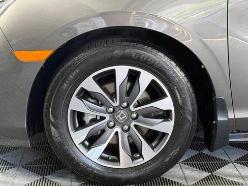Used 2021 Honda Odyssey EX-L image 13