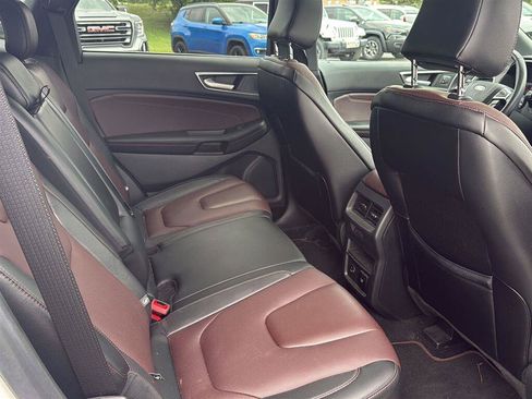 Used 2022 Ford Edge Titanium w/ Equipment Group 301A AWD/4WD image 11