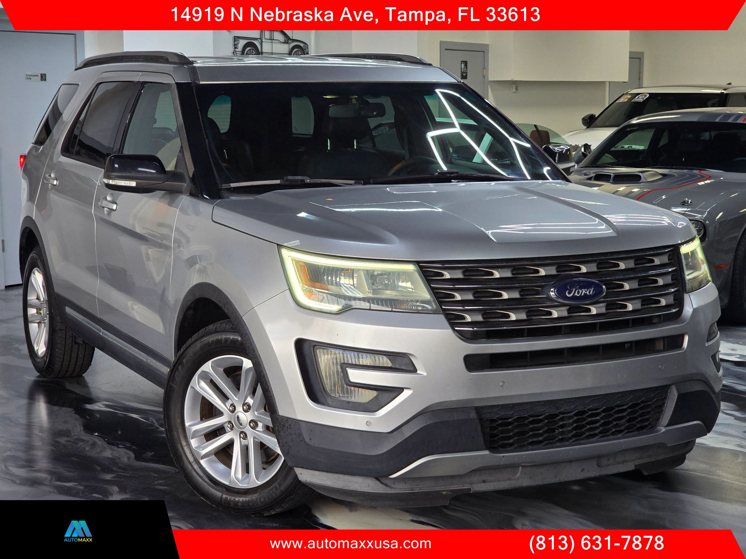 Used 2016 Ford Explorer XLT w/ Equipment Group 202A FWD image 3