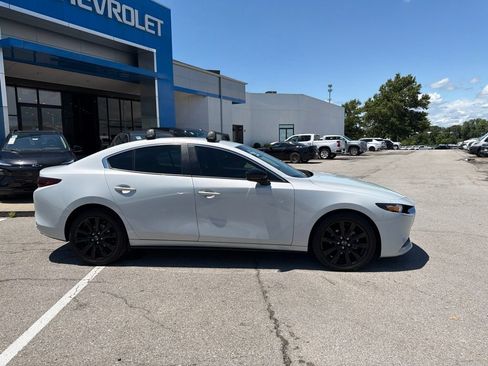 Used 2025 MAZDA MAZDA3 s FWD image 2