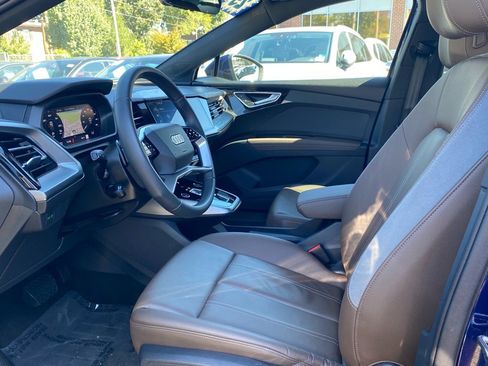 Used 2025 Audi Q4 e-tron Premium w/ Convenience Package image 12