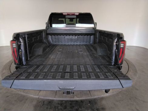Used 2024 GMC Sierra 2500 AT4 w/ AT4 Premium Plus Package image 9