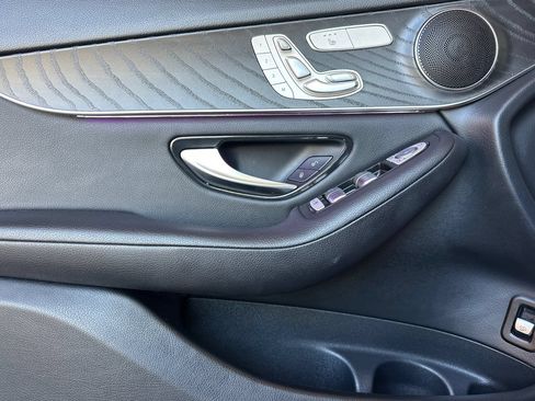 Used 2023 Mercedes-Benz GLC 300 4MATIC Coupe image 12