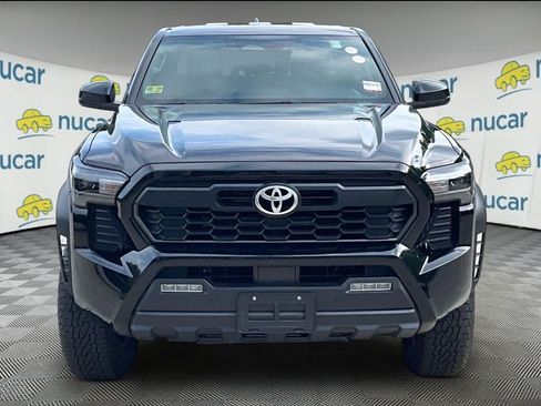 Used 2024 Toyota Tacoma TRD Off-Road w/ TRD Off Road Upgrade Package AWD/4WD image 2