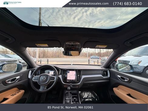 Used 2020 Volvo XC60 T5 Momentum image 16