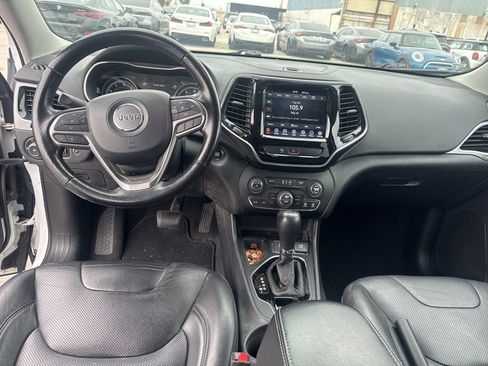 Used 2020 Jeep Cherokee Limited FWD image 16