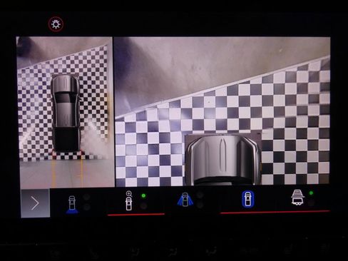 Used 2023 GMC Canyon AT4X image 15