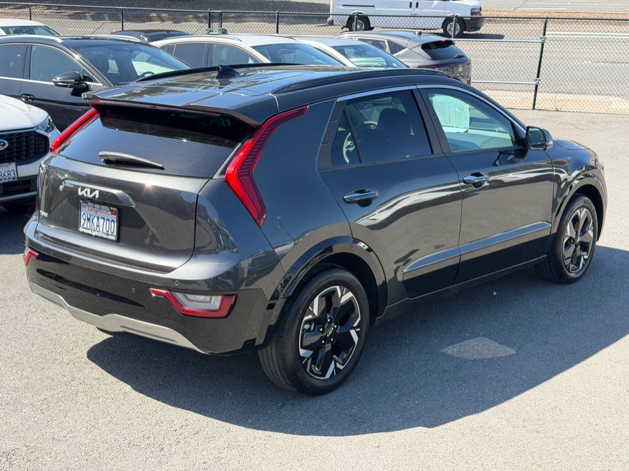 Used 2024 Kia Niro Wave FWD image 5