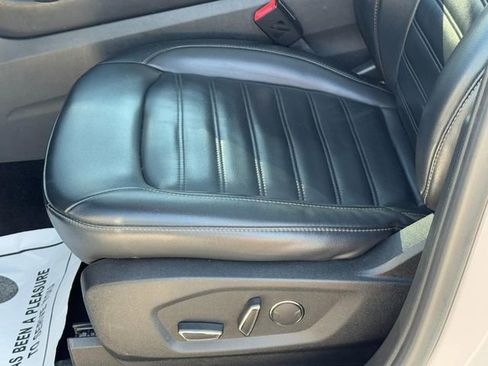 Used 2019 Ford Edge SEL w/ Equipment Group 201A image 23